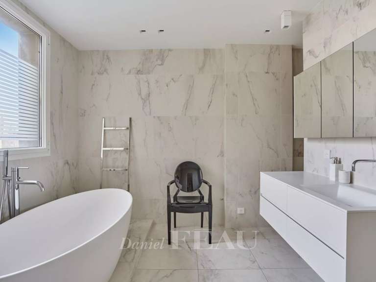 Appartement Paris 16e - 3 chambres - 191m²