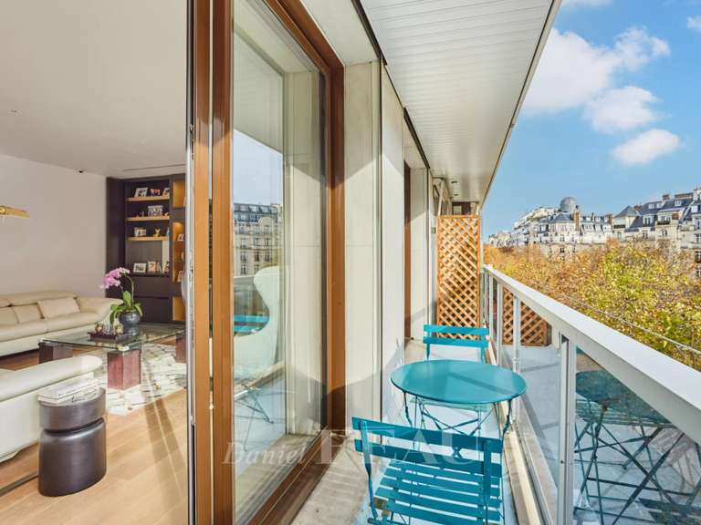 Appartement Paris 16e - 3 chambres - 191m²