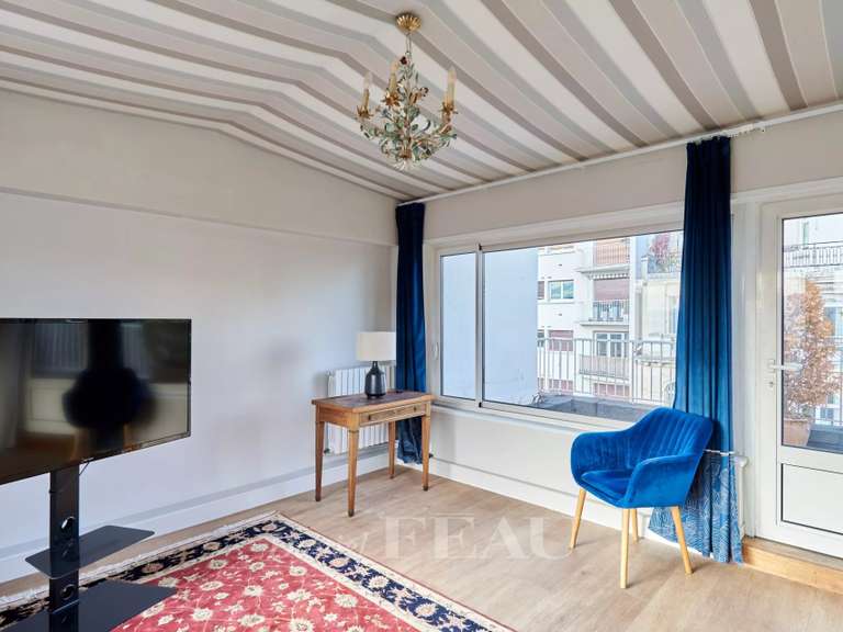Appartement Paris 16e - 2 chambres - 86m²