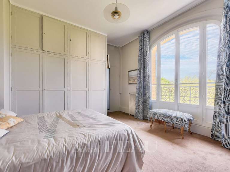 Appartement Paris 16e - 3 chambres - 138m²