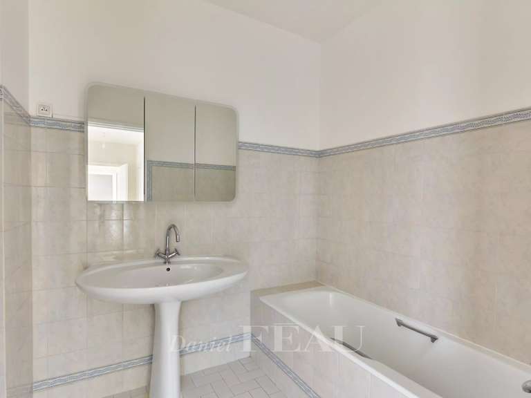 Appartement Paris 16e - 3 chambres - 155m²