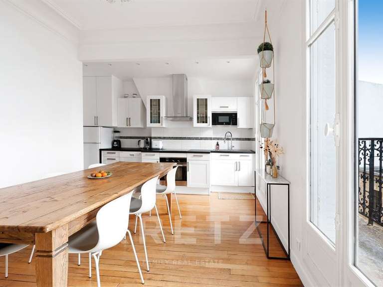 Appartement Paris 16e - 2 chambres - 107m²