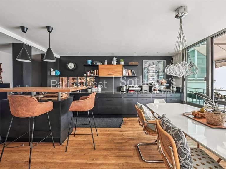 Appartement Paris 16e - 3 chambres - 140m²