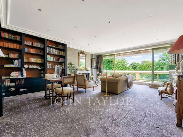 Appartement Paris 16e - 2 chambres - 228m²