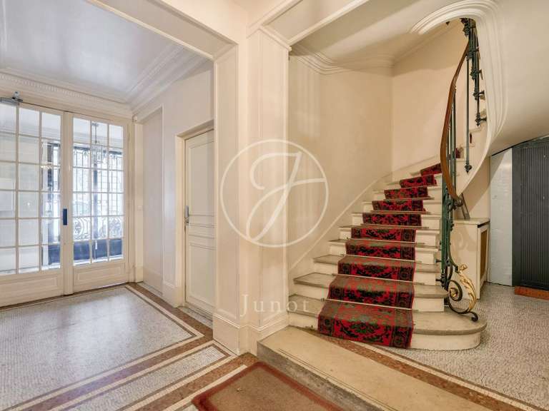 Appartement Paris 16e - 2 chambres - 83m²