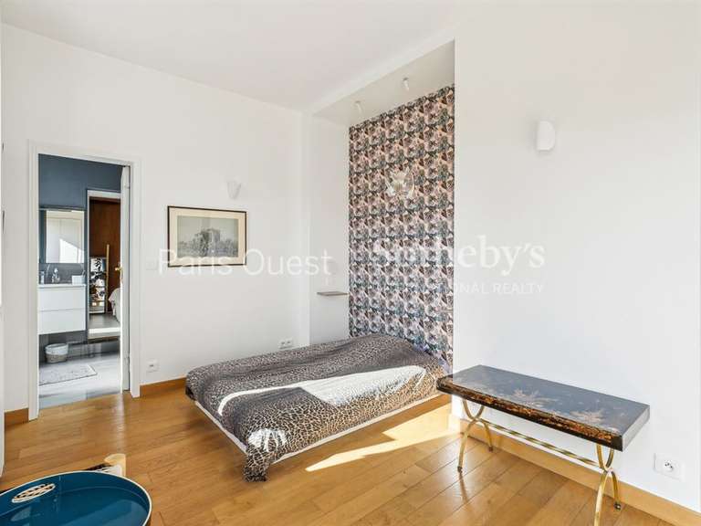 Appartement Paris 16e - 3 chambres - 193m²