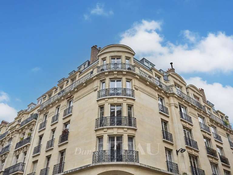 Appartement Paris 16e - 4 chambres - 171m²