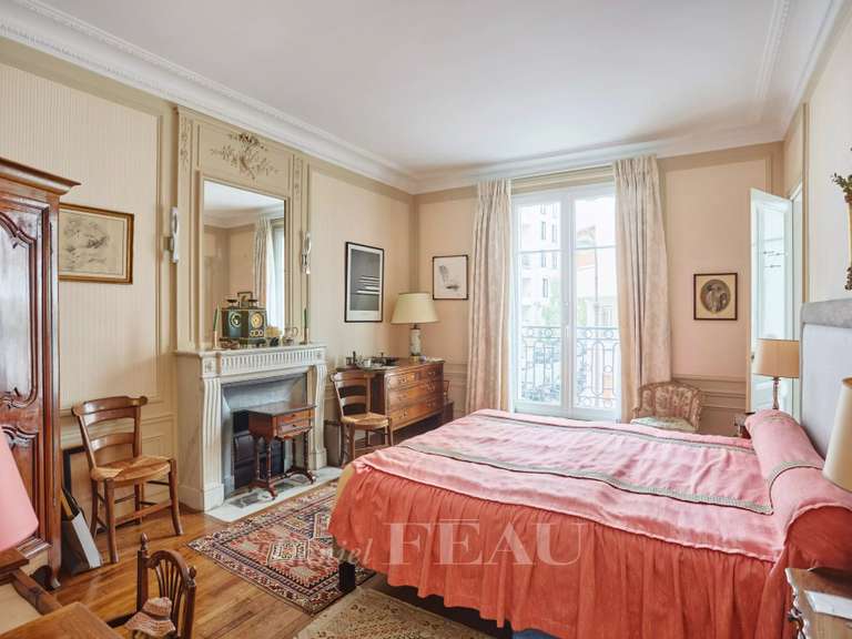 Appartement Paris 16e - 4 chambres - 171m²