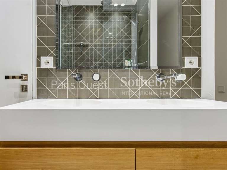 Appartement Paris 16e - 2 chambres - 80m²