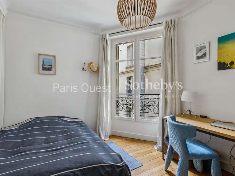 Appartement Paris 16e - 2 chambres - 80m²