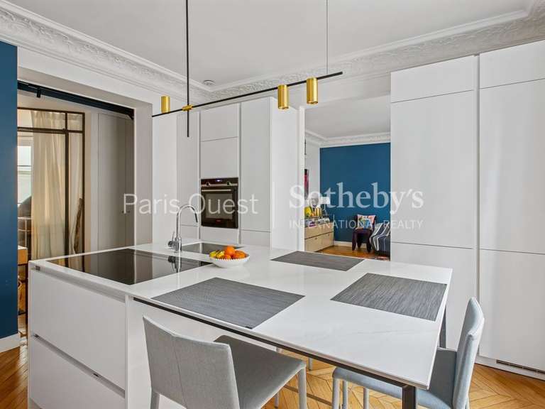 Appartement Paris 16e - 2 chambres - 80m²