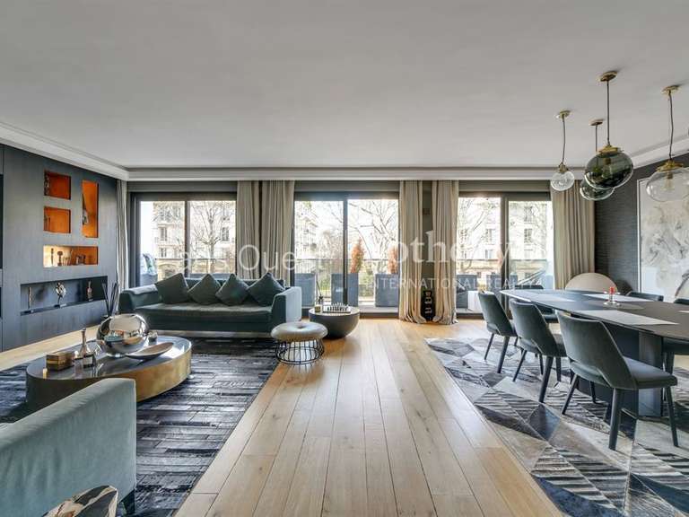 Appartement Paris 16e - 2 chambres - 126m²