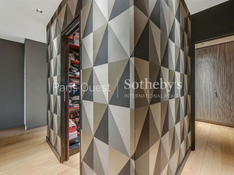 Appartement Paris 16e - 2 chambres - 126m²