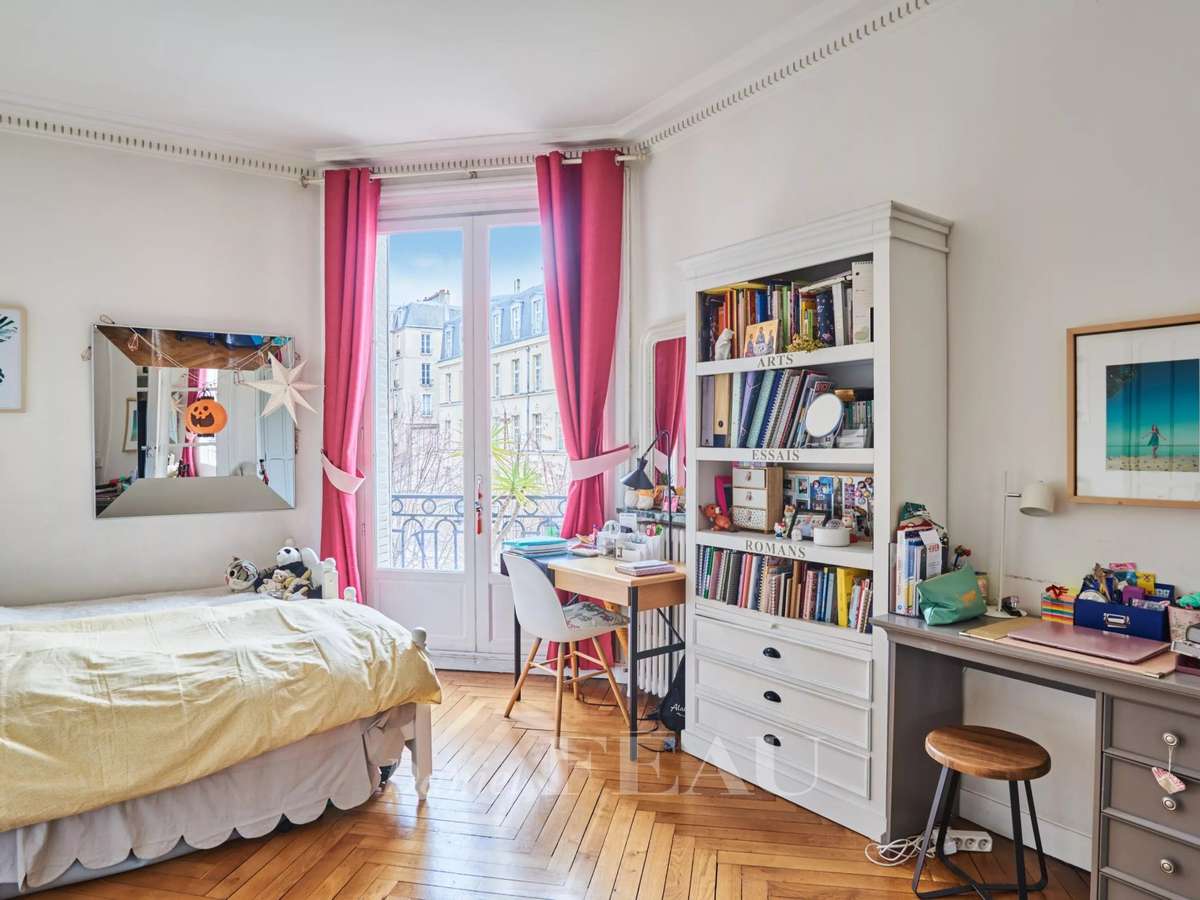Apartment Paris 16e