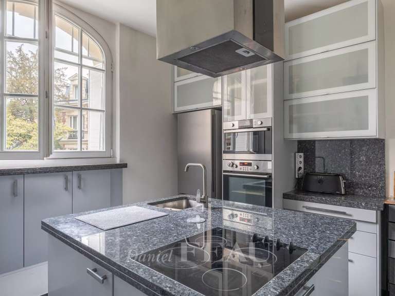 Apartment Paris 16e - 3 bedrooms - 213m²