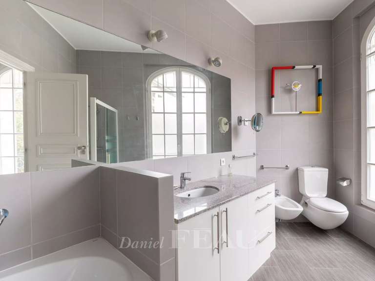 Apartment Paris 16e - 3 bedrooms - 213m²