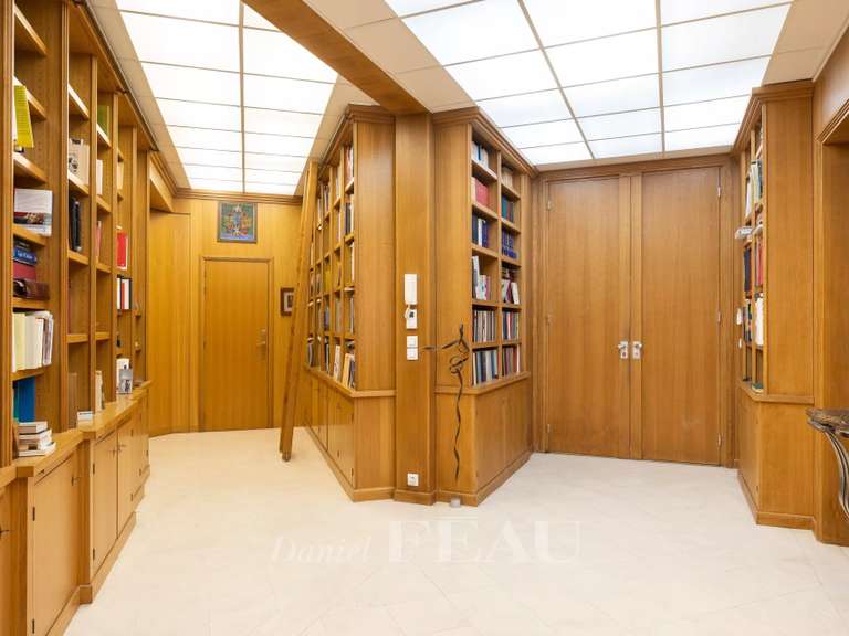 Apartment Paris 16e - 3 bedrooms - 213m²