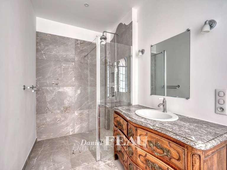 Apartment Paris 16e - 3 bedrooms - 159m²