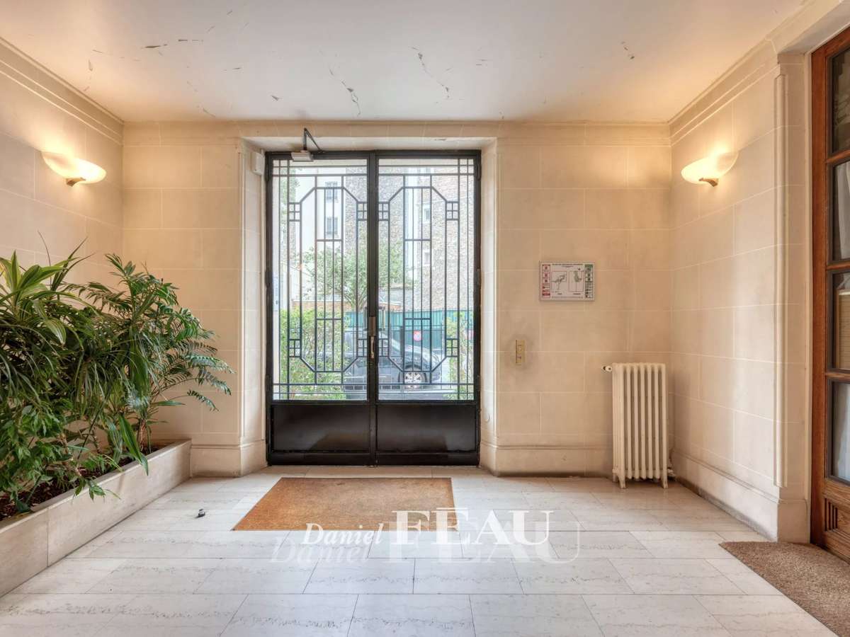 Apartment Paris 16e