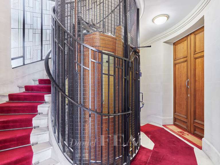 Apartment Paris 16e - 3 bedrooms - 159m²