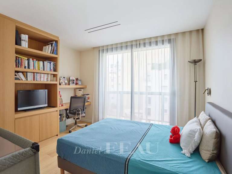 Appartement Paris 16e - 3 chambres - 191m²