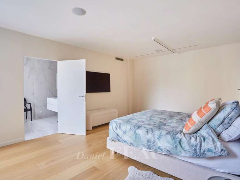 Appartement Paris 16e - 3 chambres - 191m²