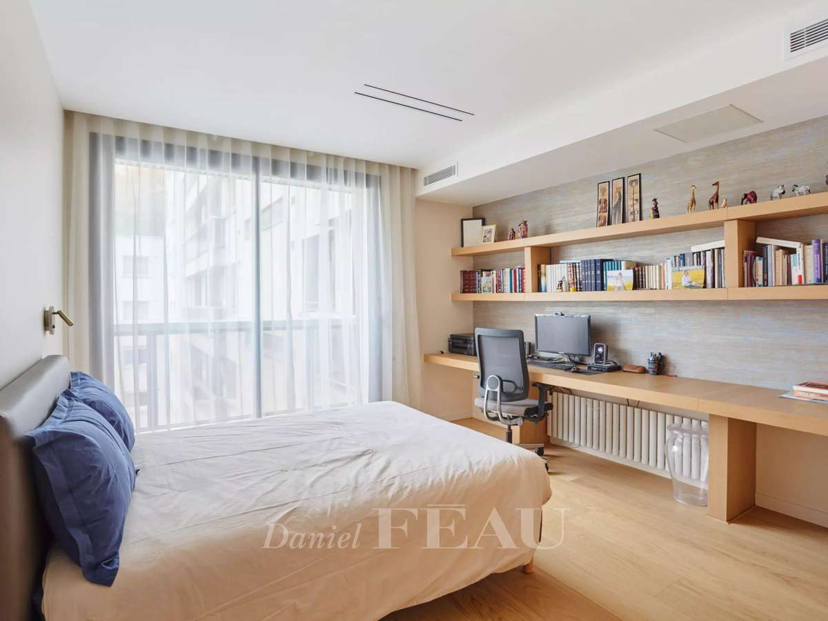 Apartment Paris 16e