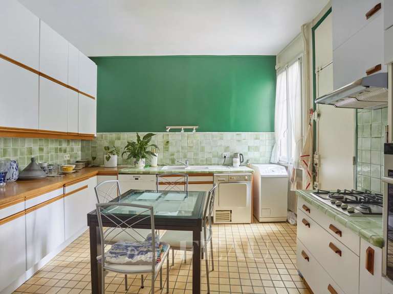 Appartement Paris 16e - 4 chambres - 171m²