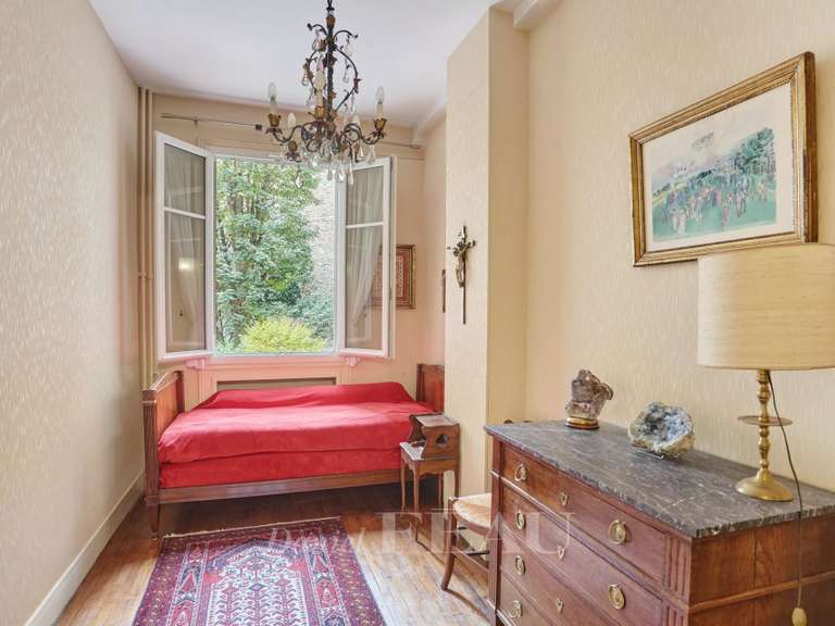 Appartement Paris 16e - 4 chambres - 171m²