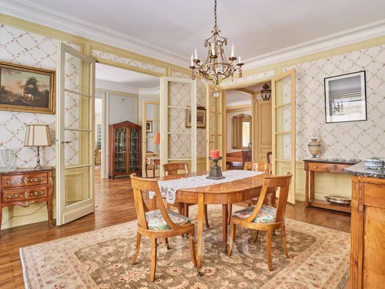 Apartment Paris 16e - 3 bedrooms - 171m²