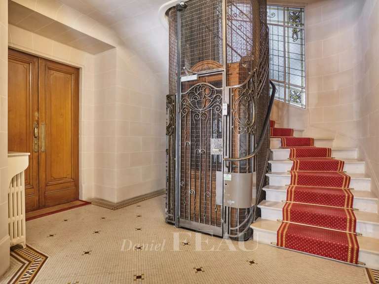 Apartment Paris 16e - 3 bedrooms - 171m²
