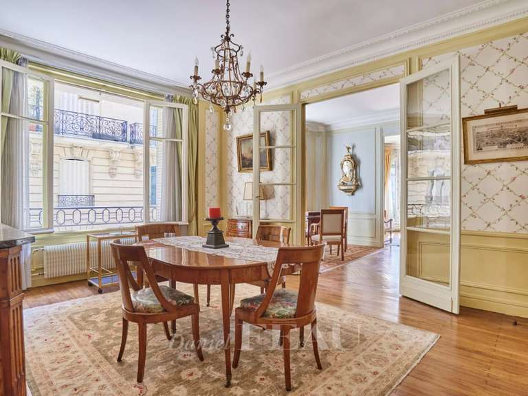 Apartment Paris 16e - 3 bedrooms - 171m²