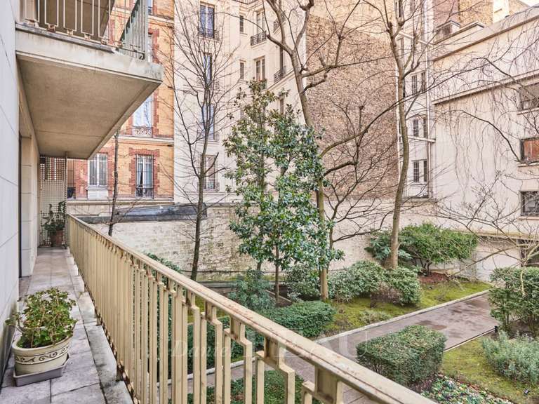 Apartment Paris 16e - 2 bedrooms - 141m²