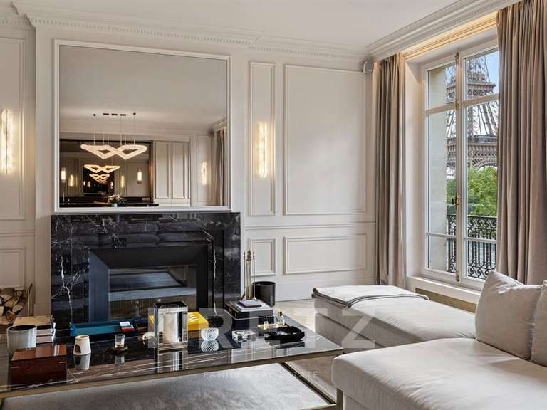 Appartement Paris 16e - 4 chambres - 245m²