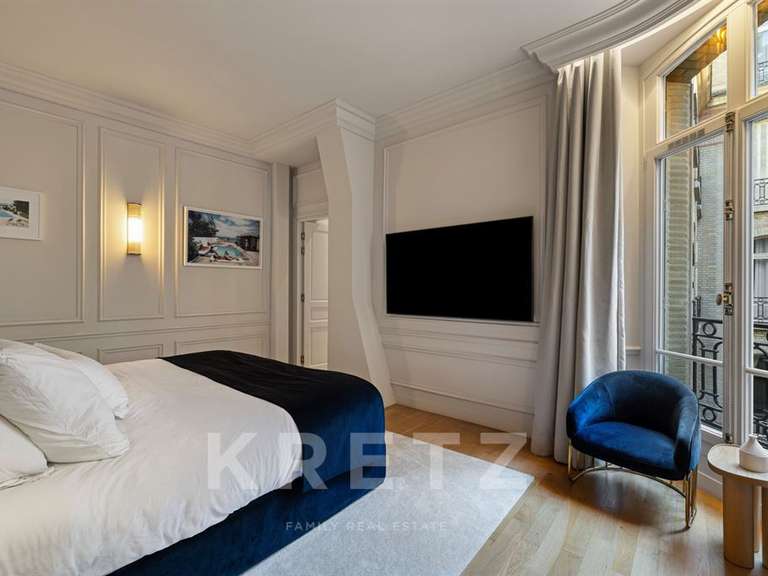 Appartement Paris 16e - 4 chambres - 245m²