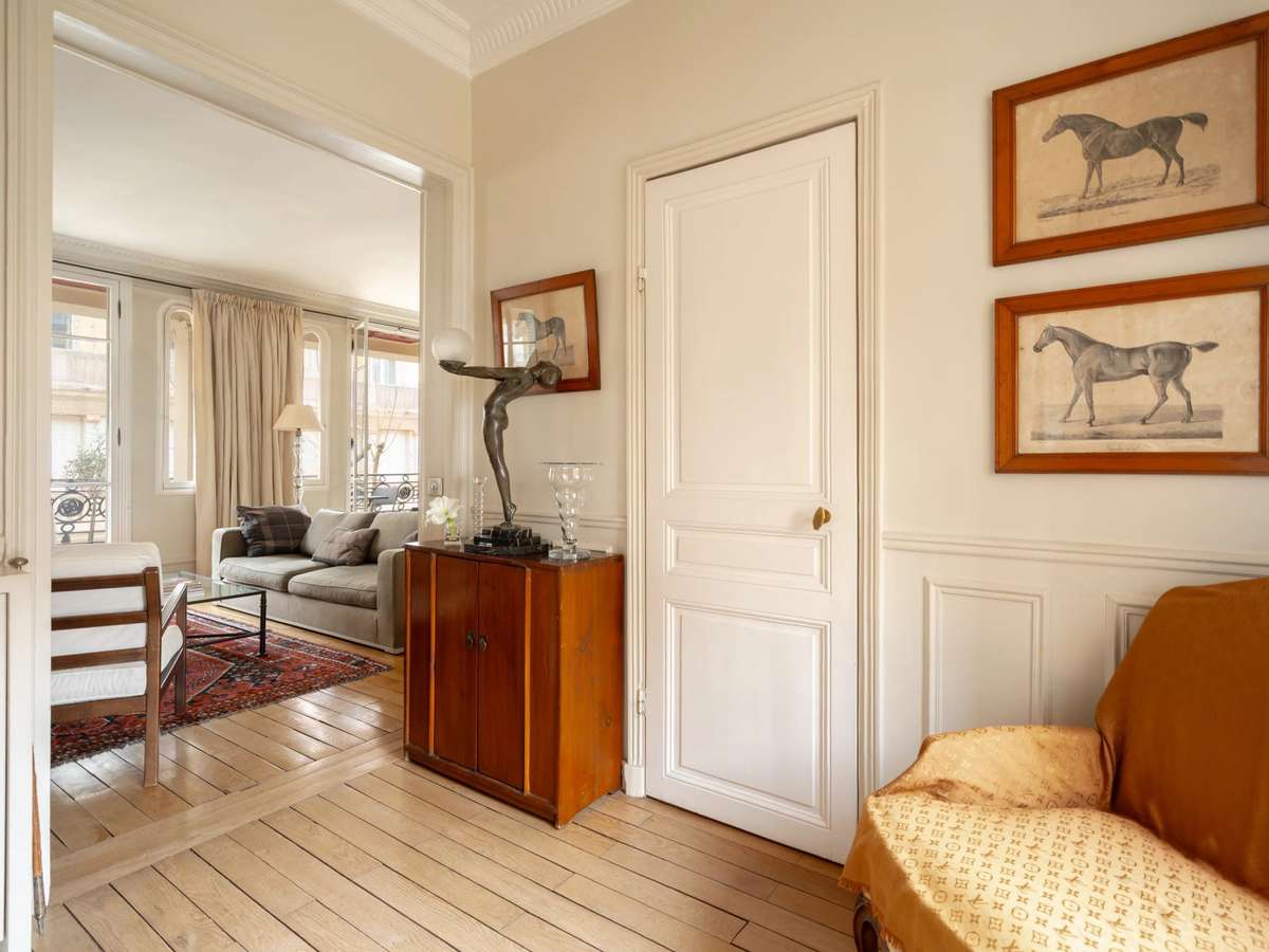 Apartment Paris 16e