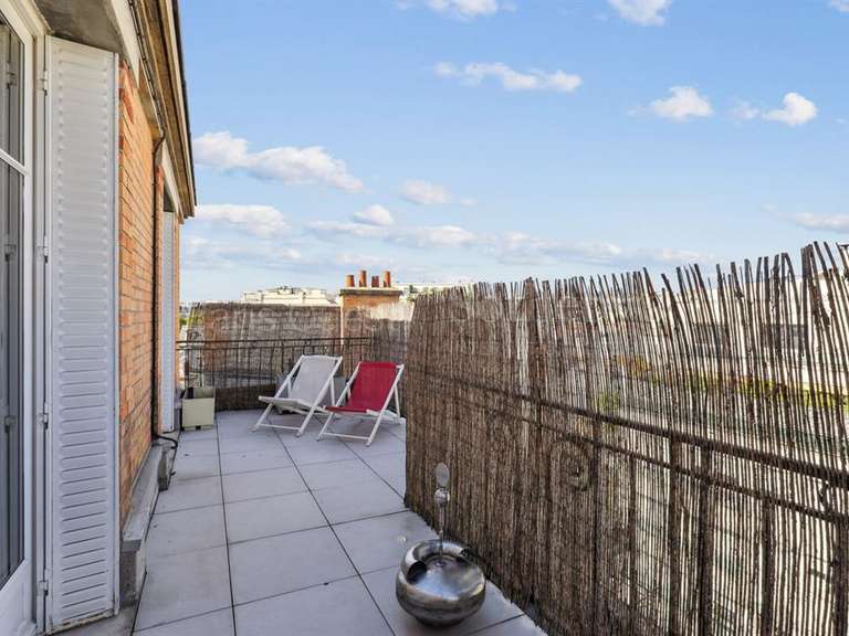 Appartement Paris 16e - 2 chambres - 105m²