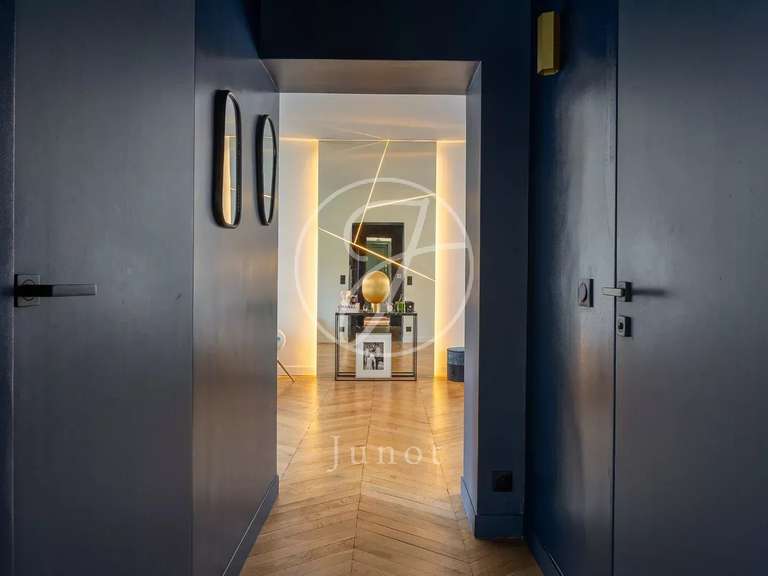 Appartement Paris 16e - 2 chambres - 88m²