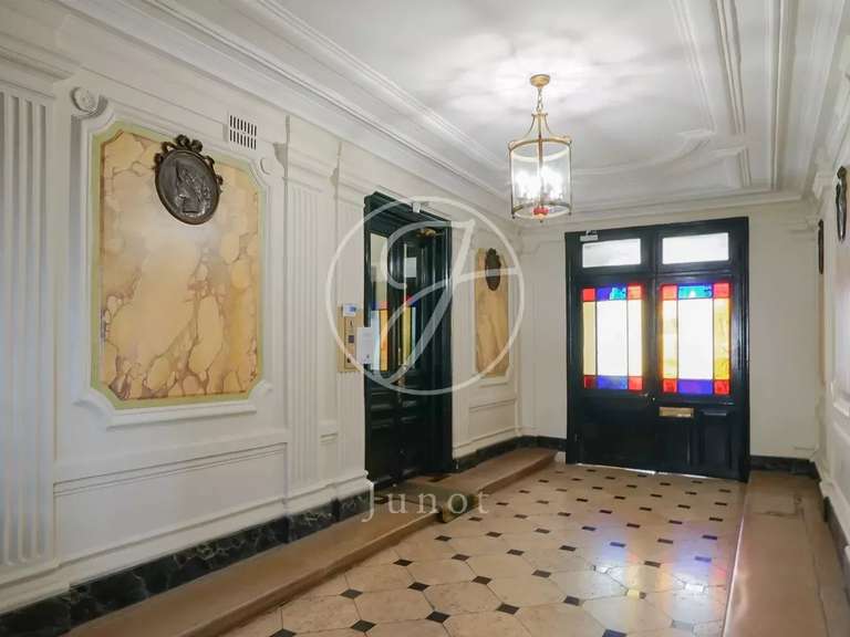 Appartement Paris 16e - 2 chambres - 88m²