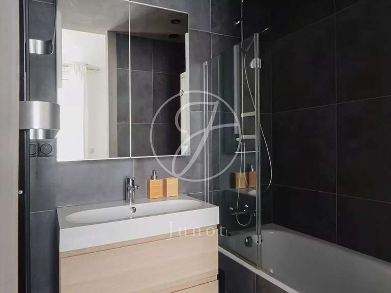 Appartement Paris 16e - 2 chambres - 88m²