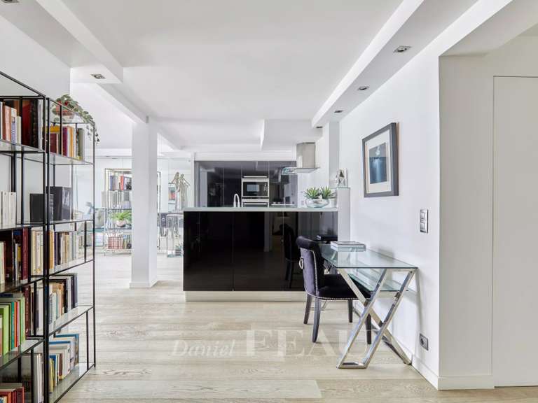 Appartement Paris 16e - 2 chambres - 104m²