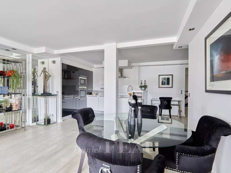 Appartement Paris 16e - 2 chambres - 104m²