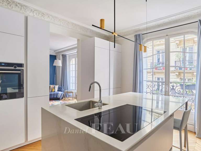 Appartement Paris 16e - 2 chambres - 77m²