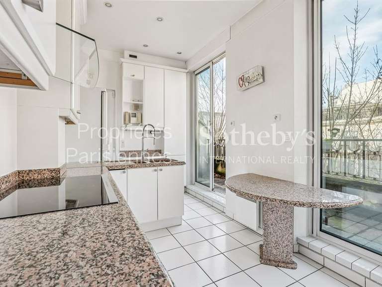 Apartment Paris 16e - 2 bedrooms - 118m²