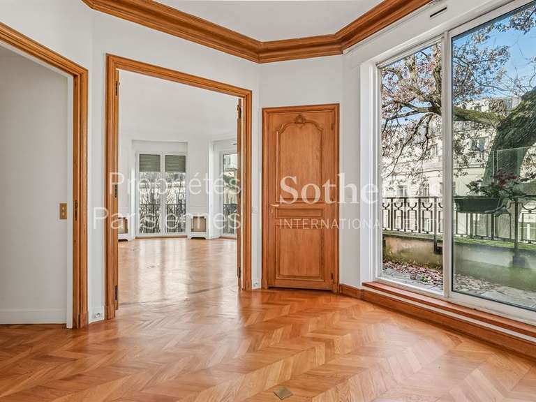 Apartment Paris 16e - 2 bedrooms - 118m²