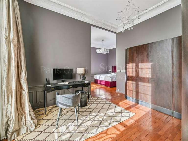 Appartement Paris 16e - 3 chambres - 155m²