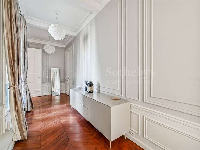 Appartement Paris 16e - 3 chambres - 155m²