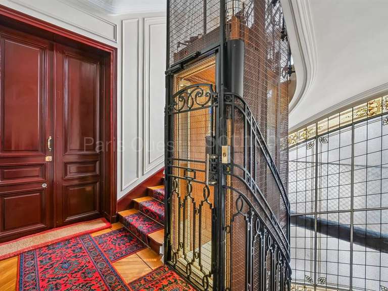 Appartement Paris 16e - 3 chambres - 155m²