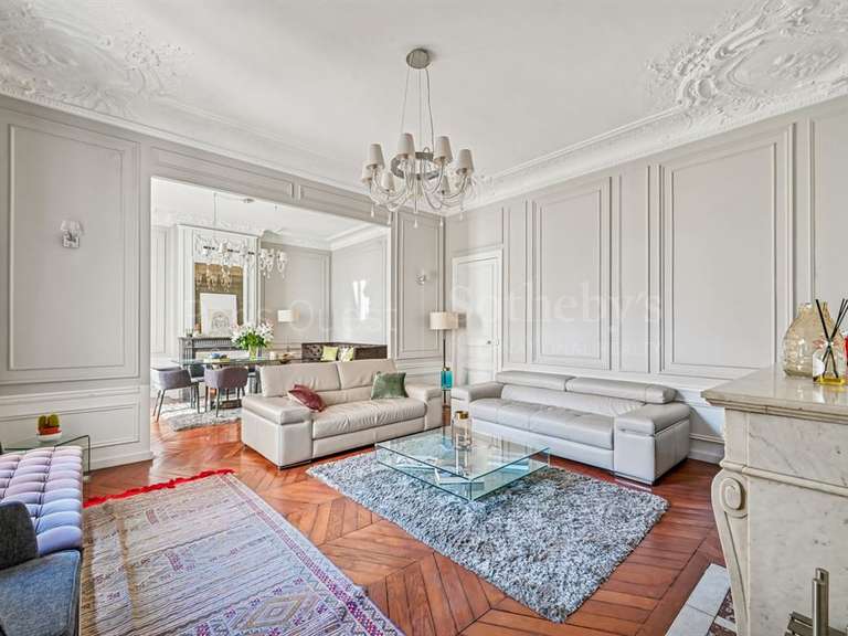 Appartement Paris 16e - 3 chambres - 155m²