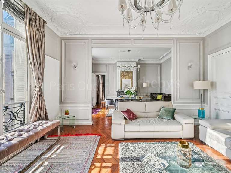 Appartement Paris 16e - 3 chambres - 155m²